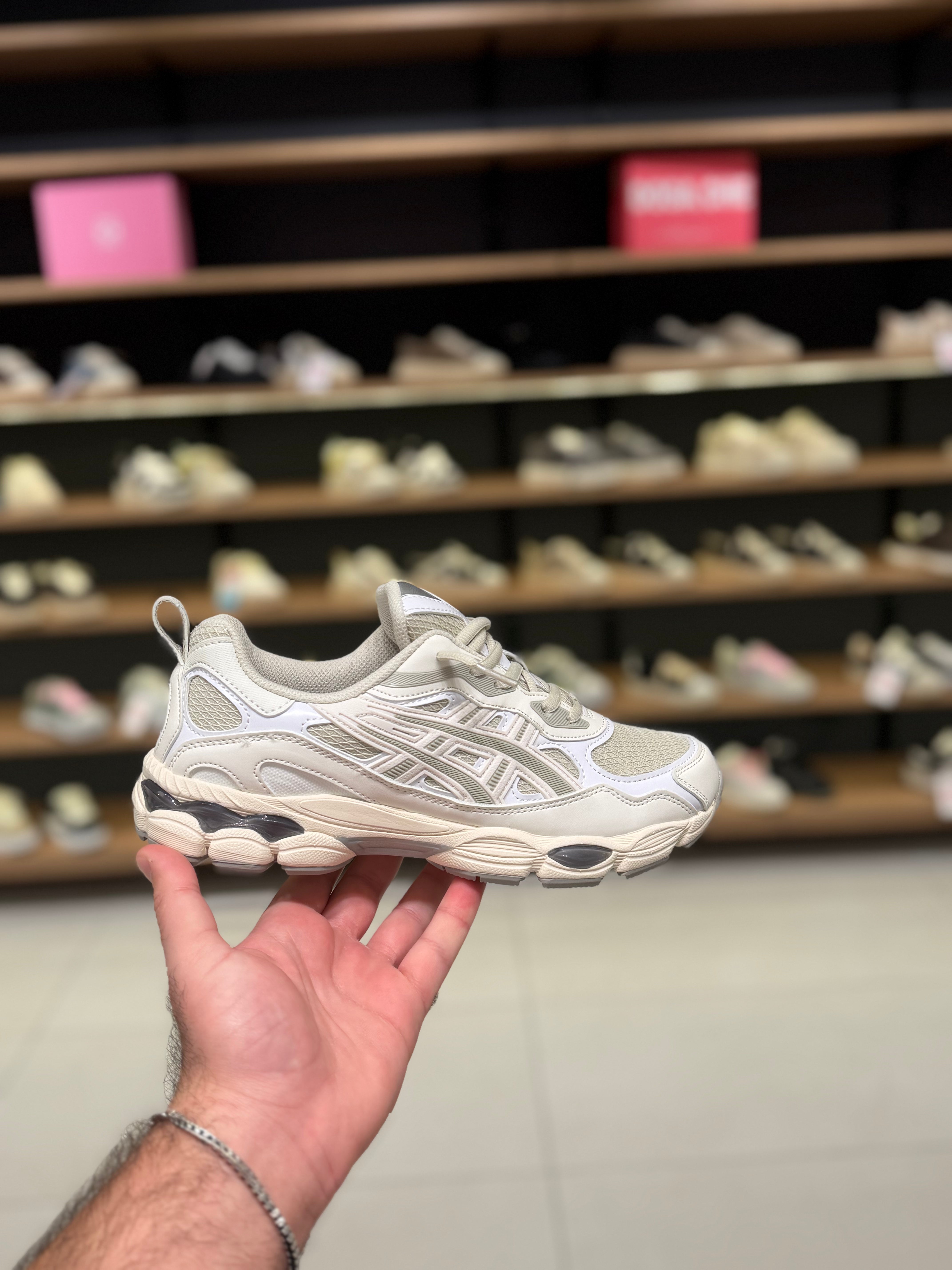 אסיקס Gel-Kayano- גוונים של בז | Branded shoes bymrcrazyshoes