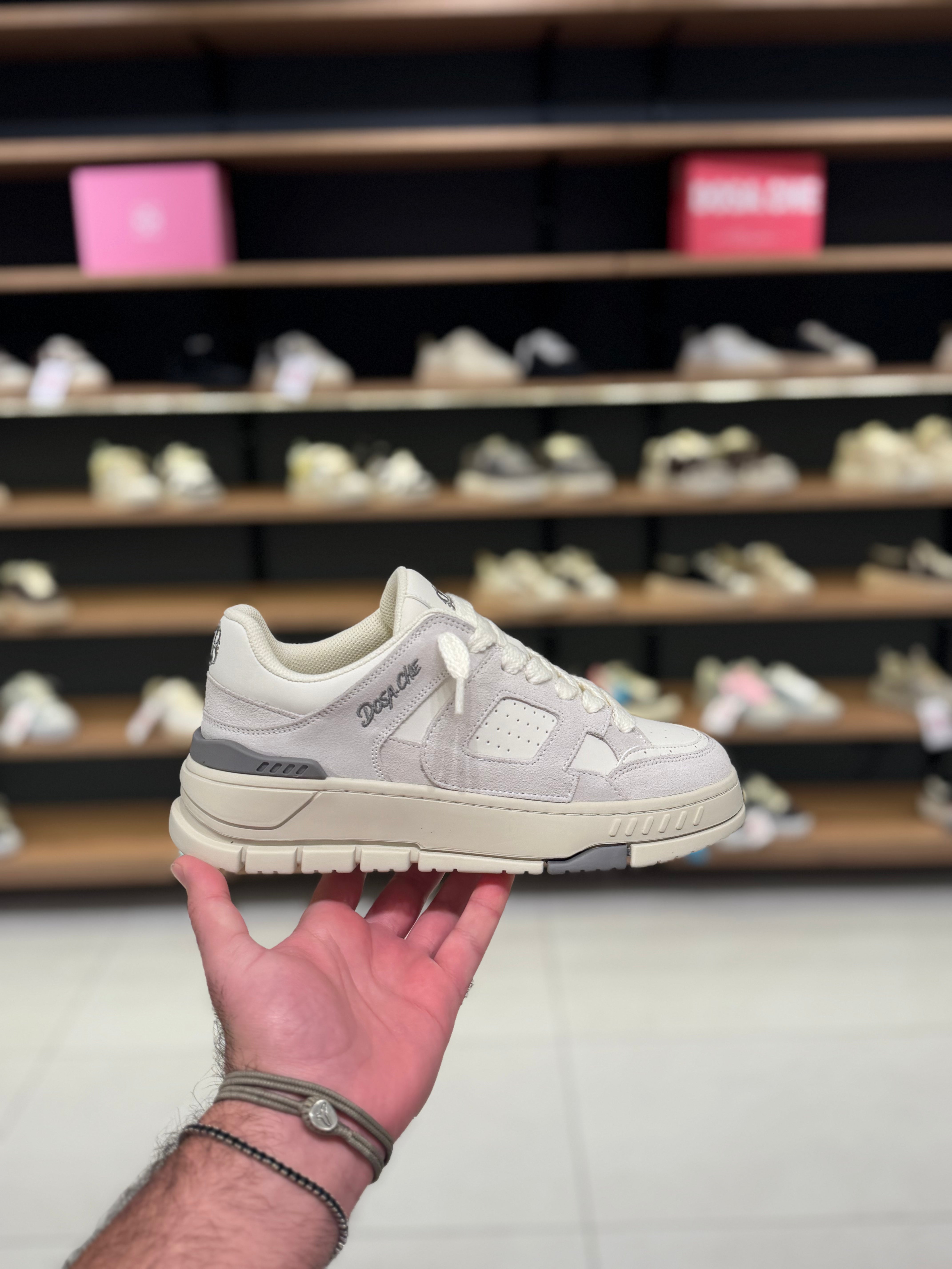 סניקרס דוסה D - לבן עם אפור | Branded shoes bymrcrazyshoes