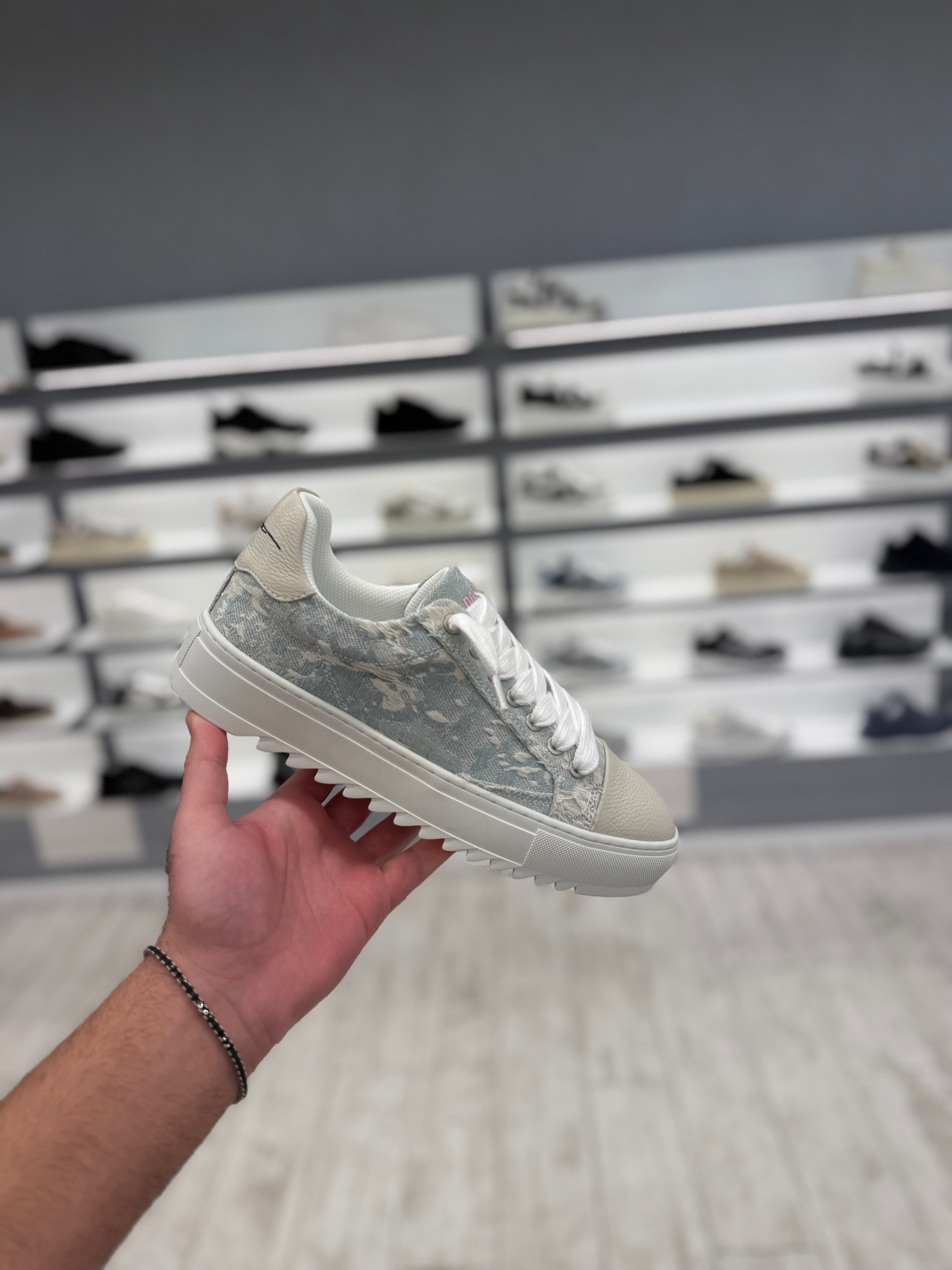 סניקרס דוסה- גינס אפור