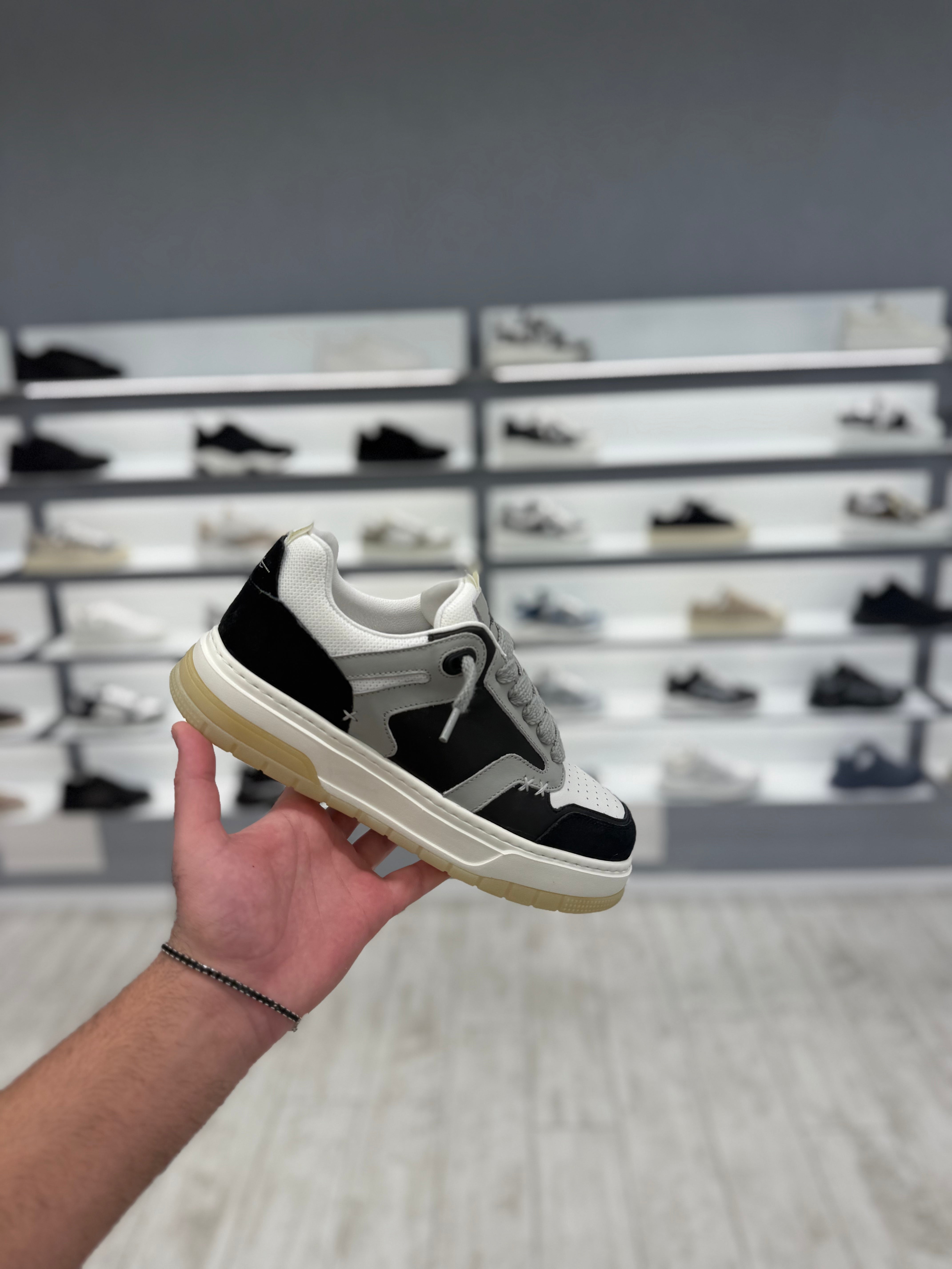 סניקרס דוסה- שחור אפור ולבן