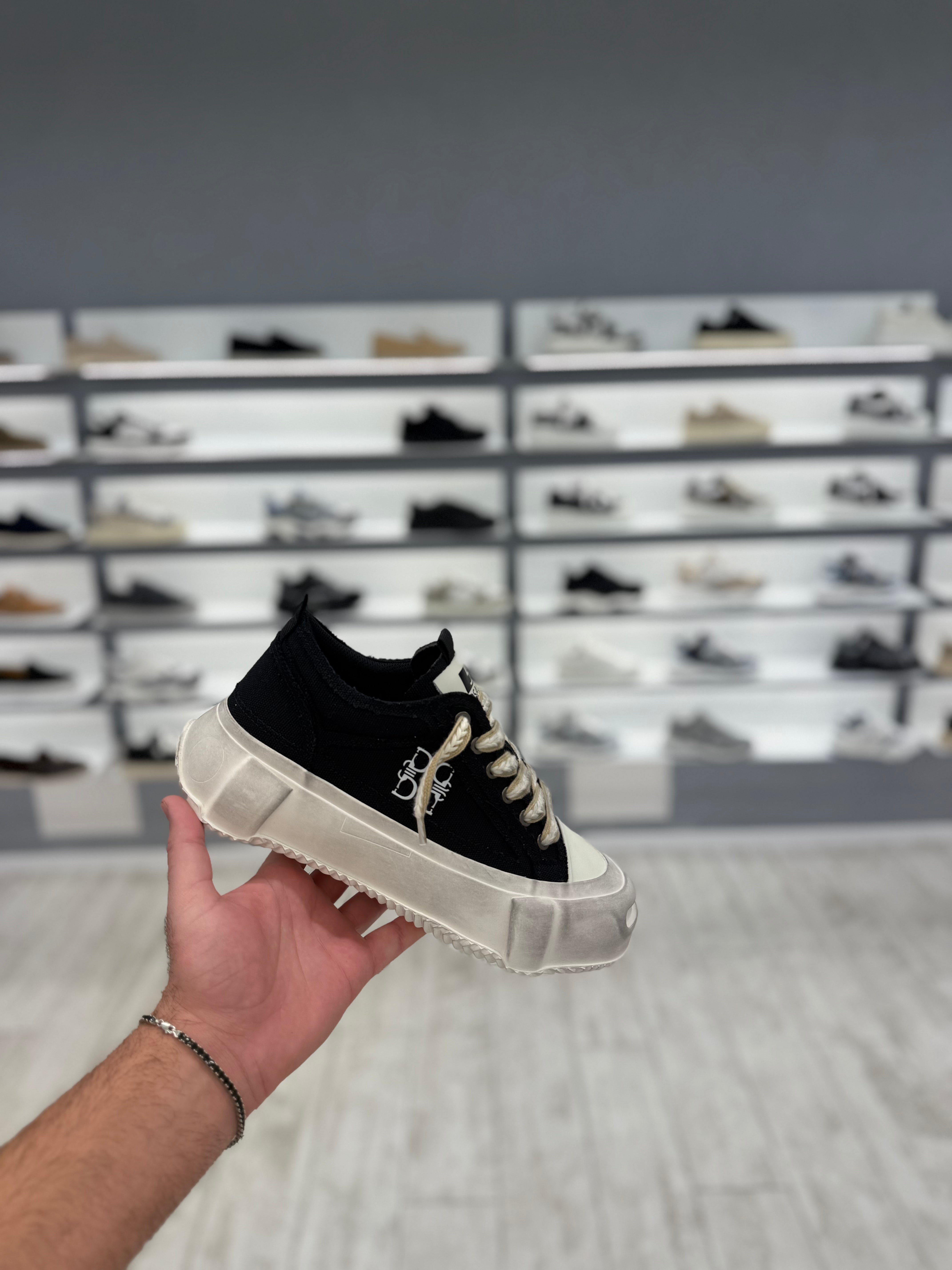 דוסה WAL-שחורה