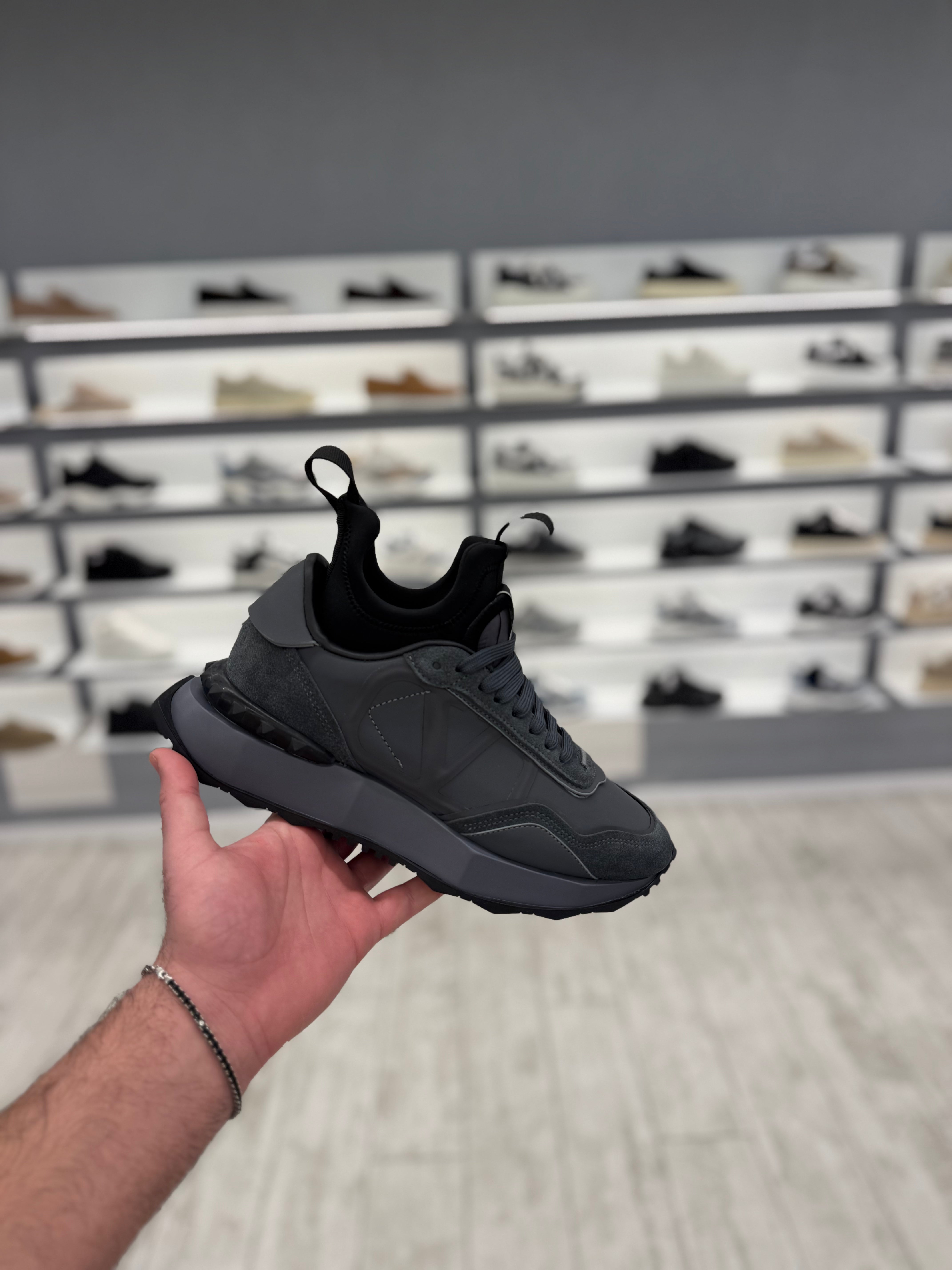 ולנטינו גרב כחול כהה