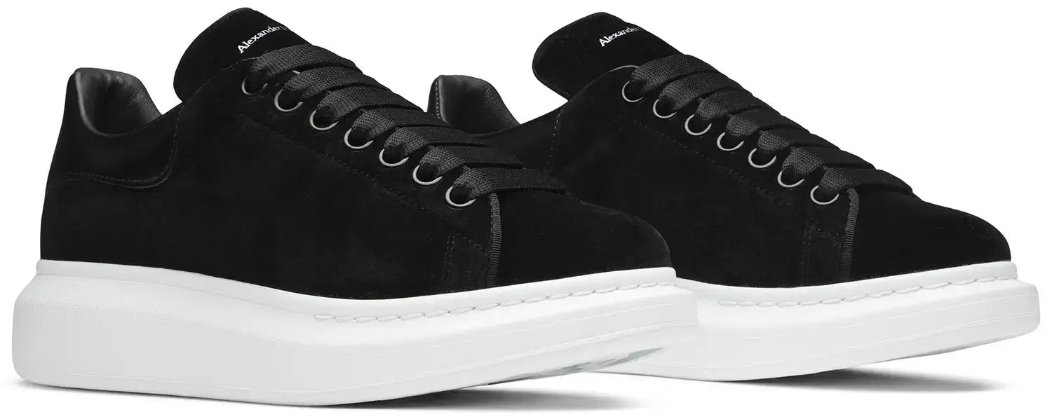 אלכסנדר מקווין - שחור לבן זמש | Branded shoes bymrcrazyshoes