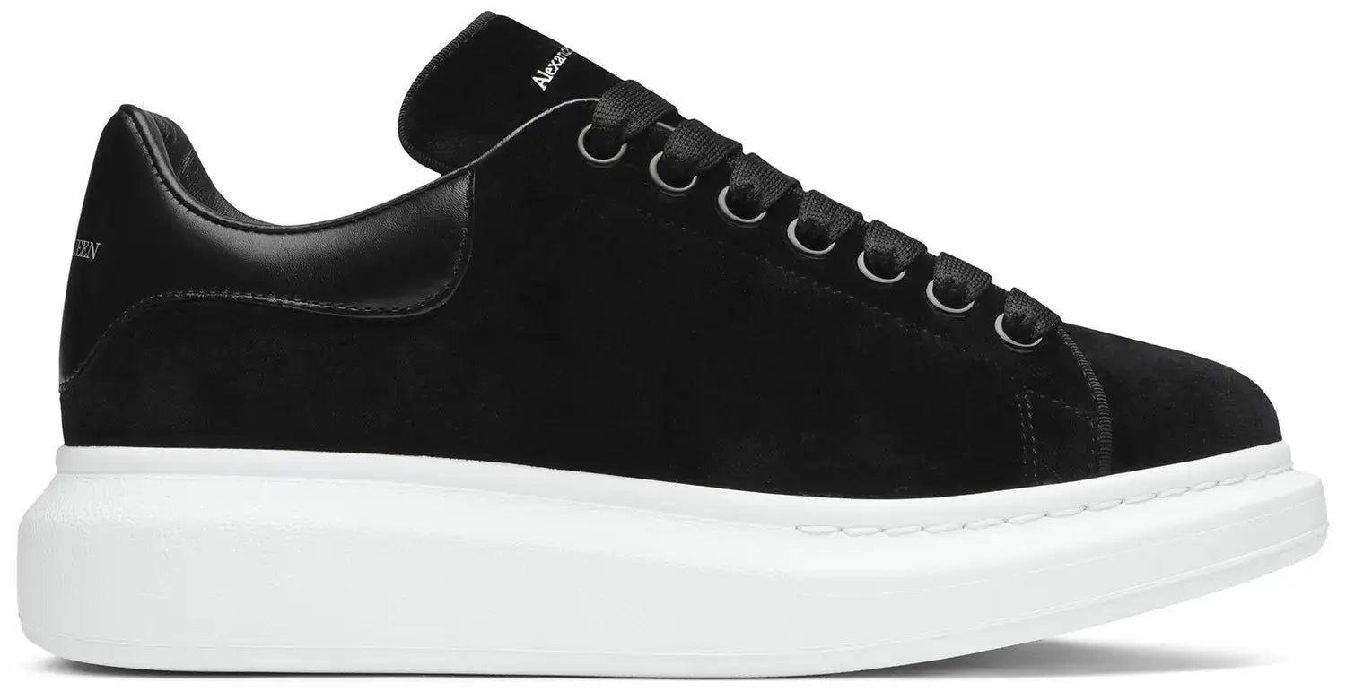 אלכסנדר מקווין - שחור לבן זמש | Branded shoes bymrcrazyshoes