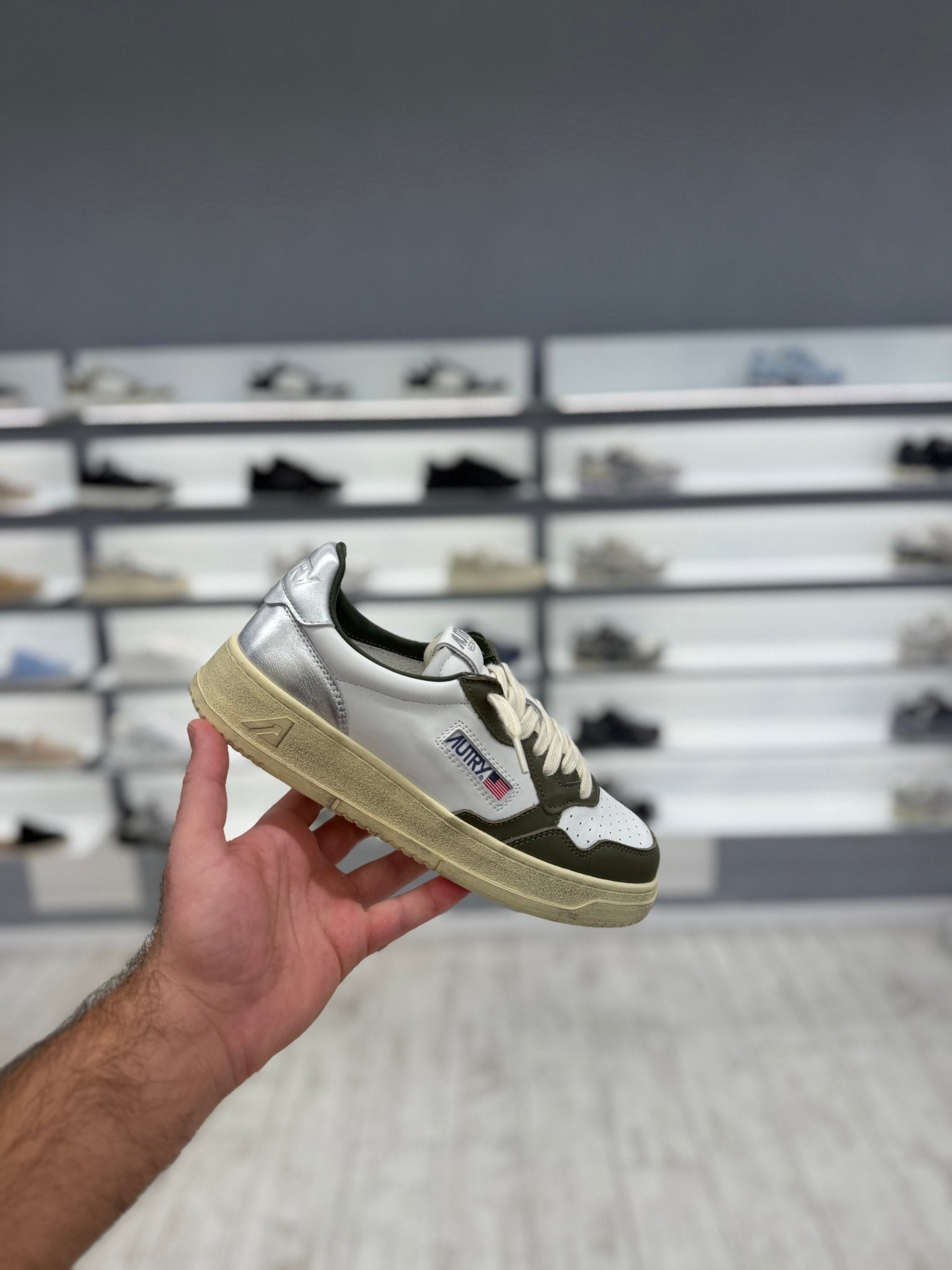 AUTRY MEDALIST כסף וירוק זית | Branded shoes bymrcrazyshoes