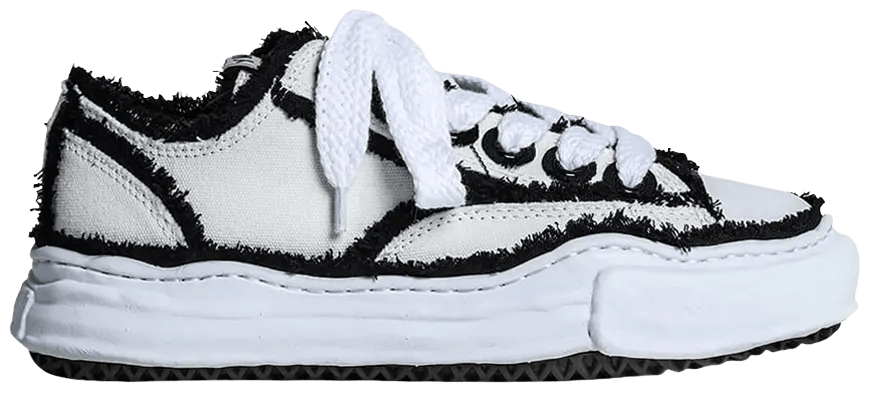 מייסון מיארה בצבע לבן קרעים שחורים | Branded shoes bymrcrazyshoes