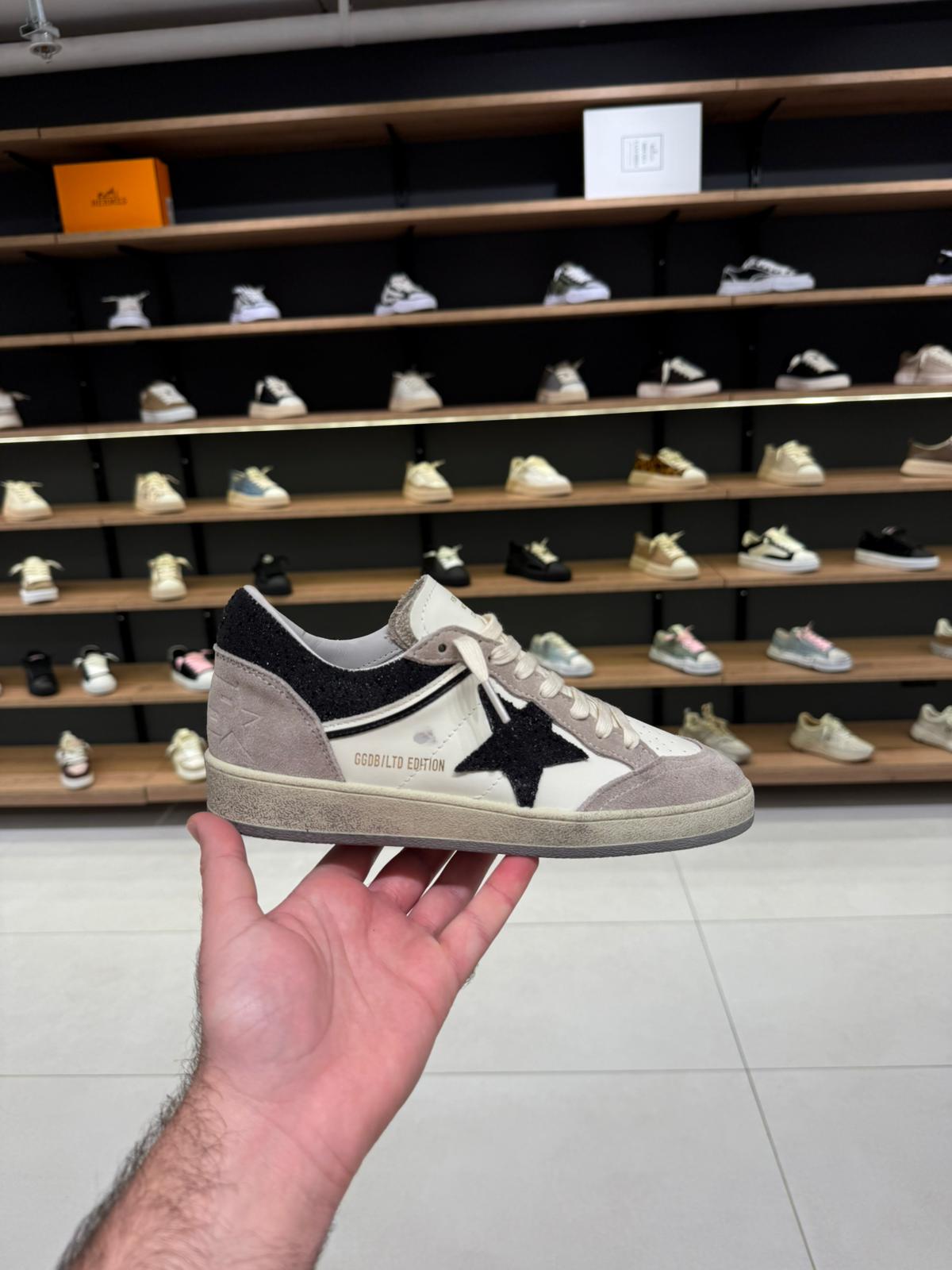 גולדן גוס - בולסטאר בשילוב לבן אפור ושחור | Branded shoes bymrcrazyshoes