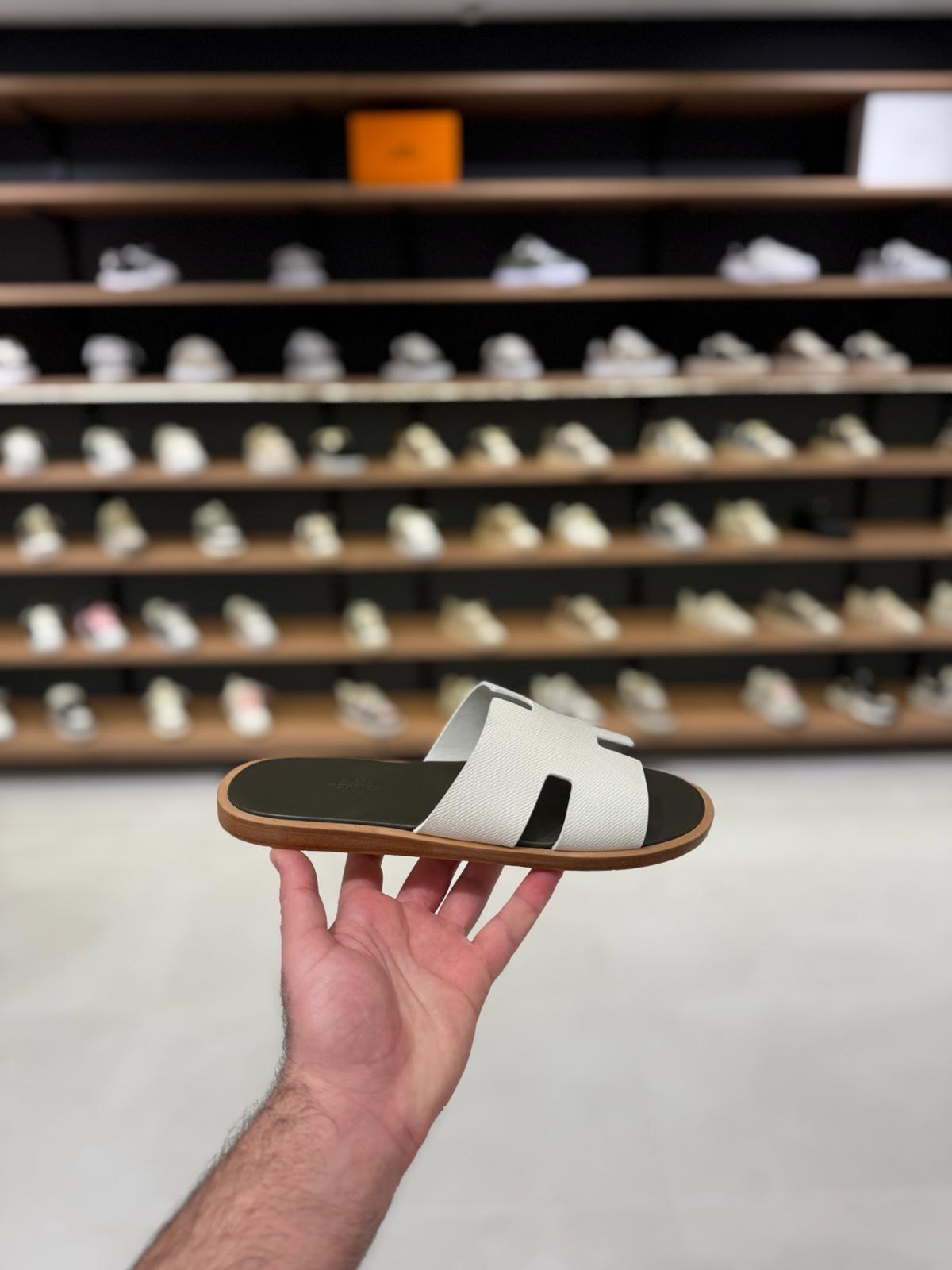 כפכף הרמס איזמיר - לבן | Branded shoes bymrcrazyshoes