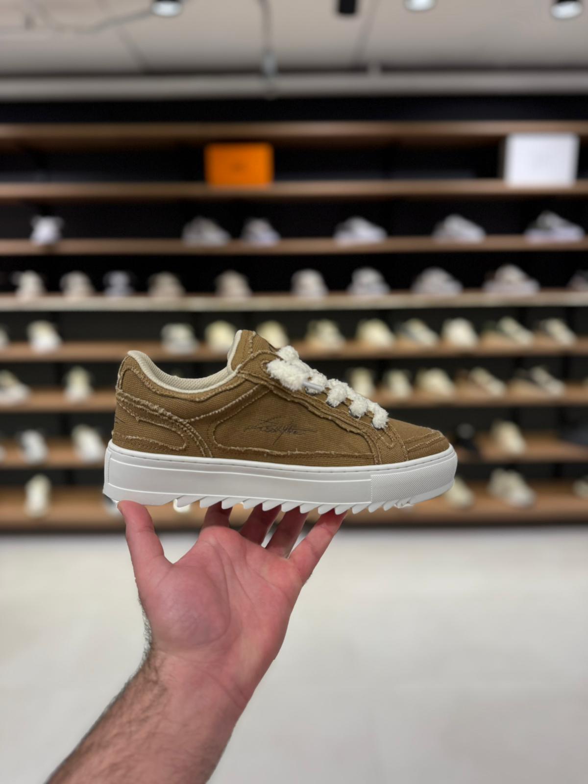 סניקרס דוסה - חום בהיר קרעים | Branded shoes bymrcrazyshoes
