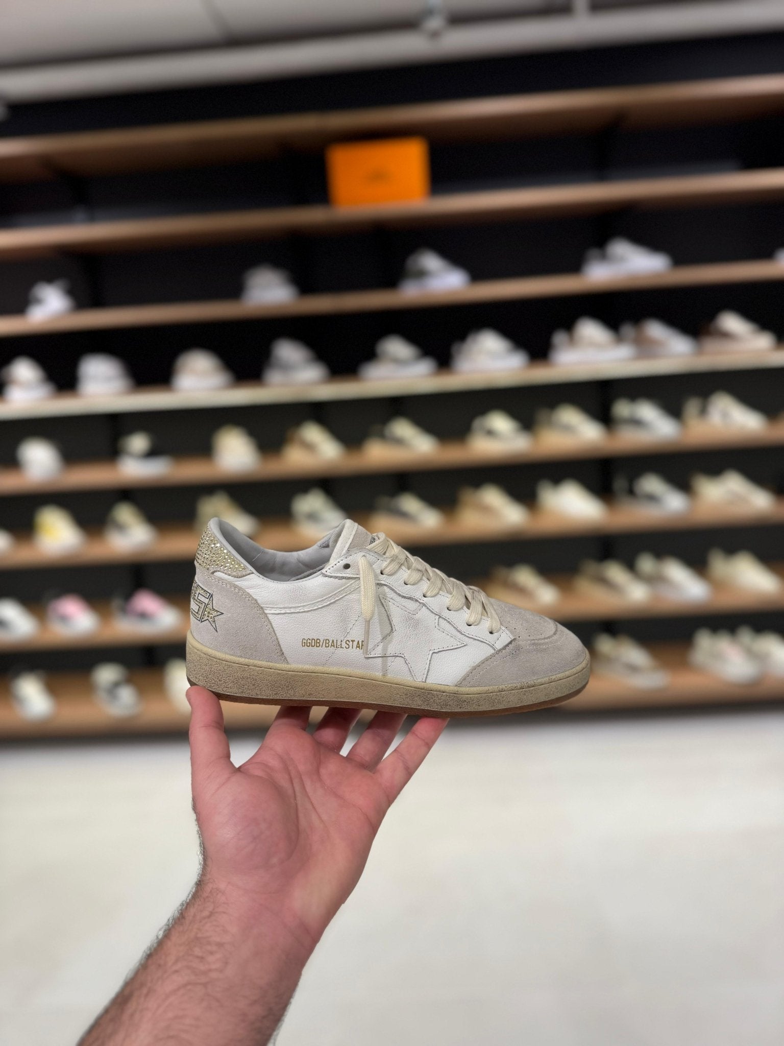 גולדן גוס - אפור לבן עקב נצנצים | Branded shoes bymrcrazyshoes