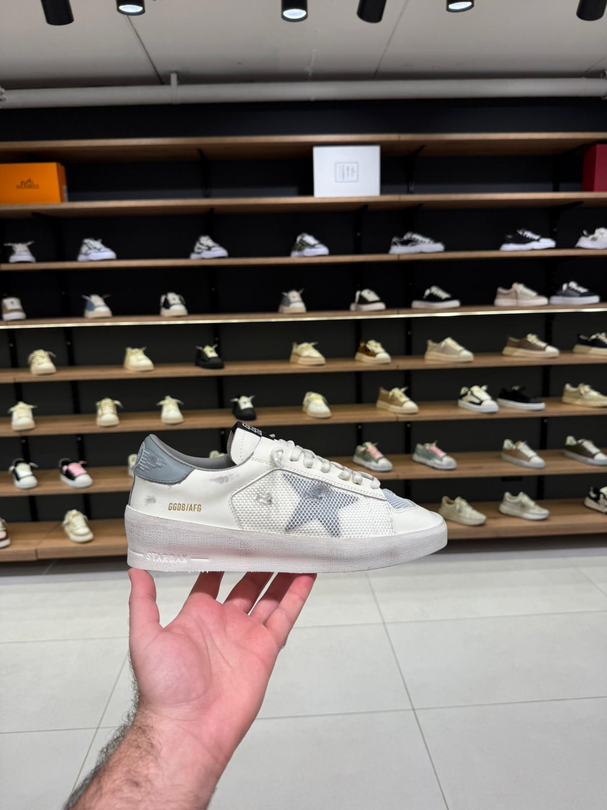 גולדן גוס - סטארדן לבן עם אפור | Branded shoes bymrcrazyshoes