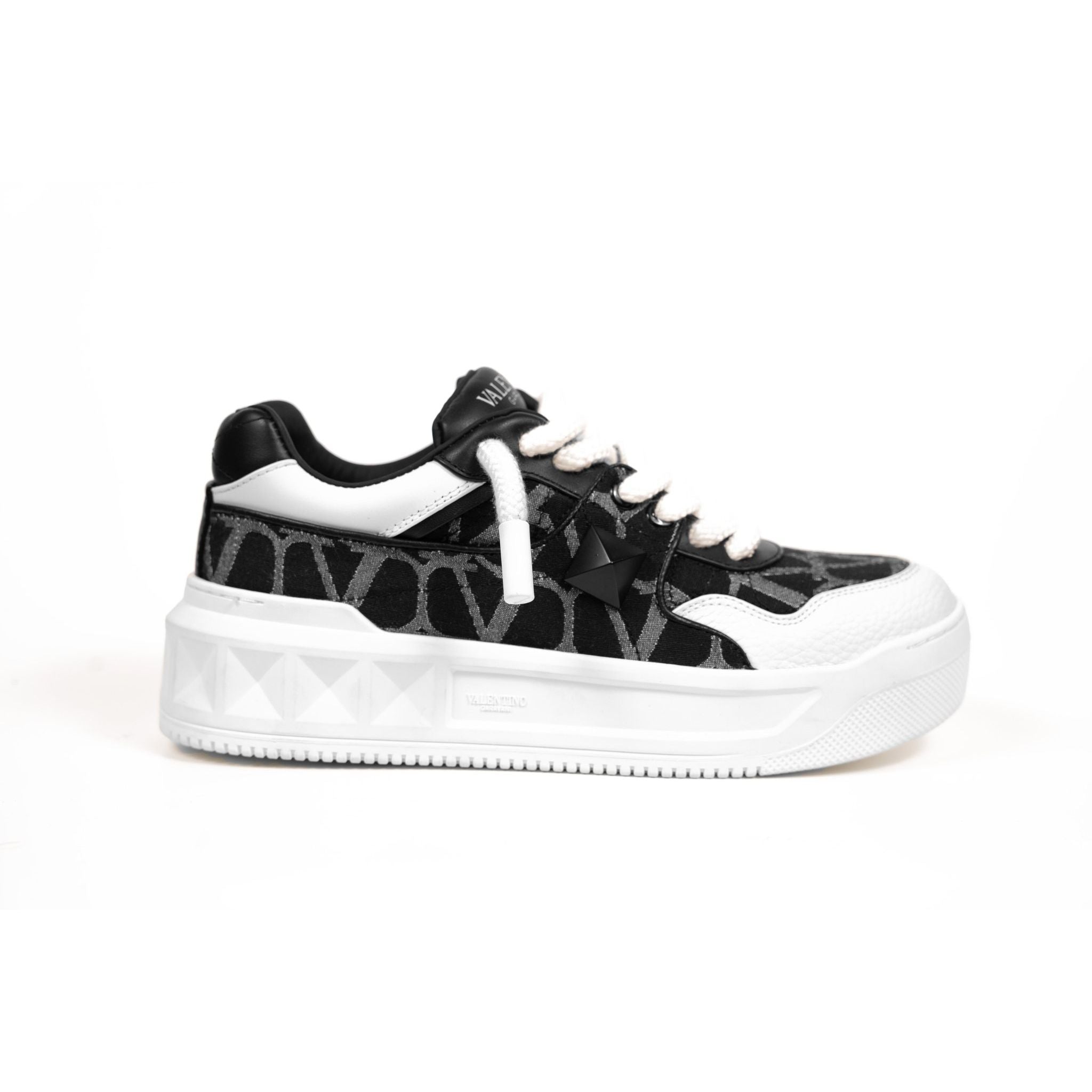 ולנטינו סניקרס בגוון אפור שחור | Branded shoes bymrcrazyshoes