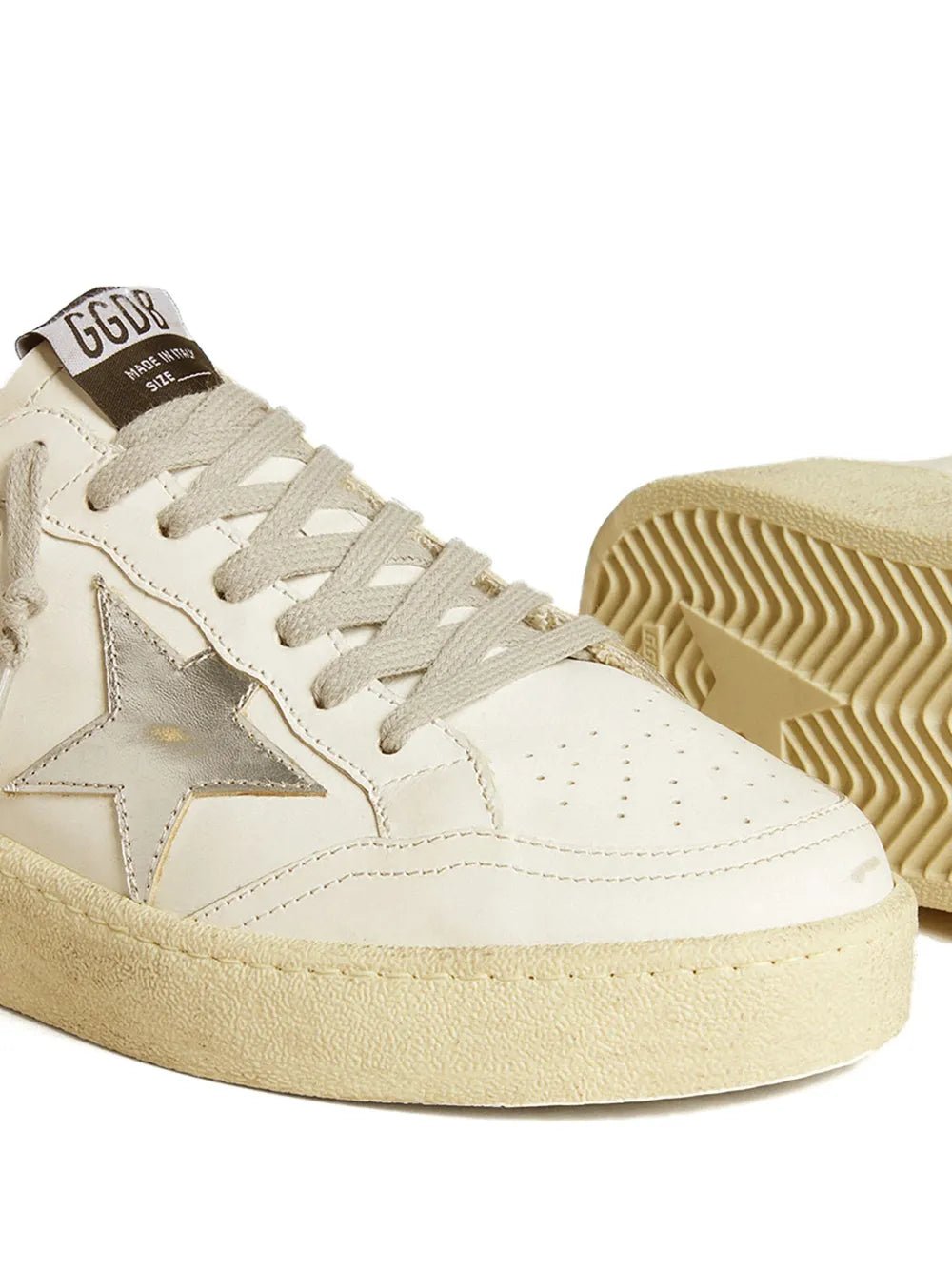 גולדן גוס - בולסטאר 2 לבן עקב מנוצנץ | Branded shoes bymrcrazyshoes