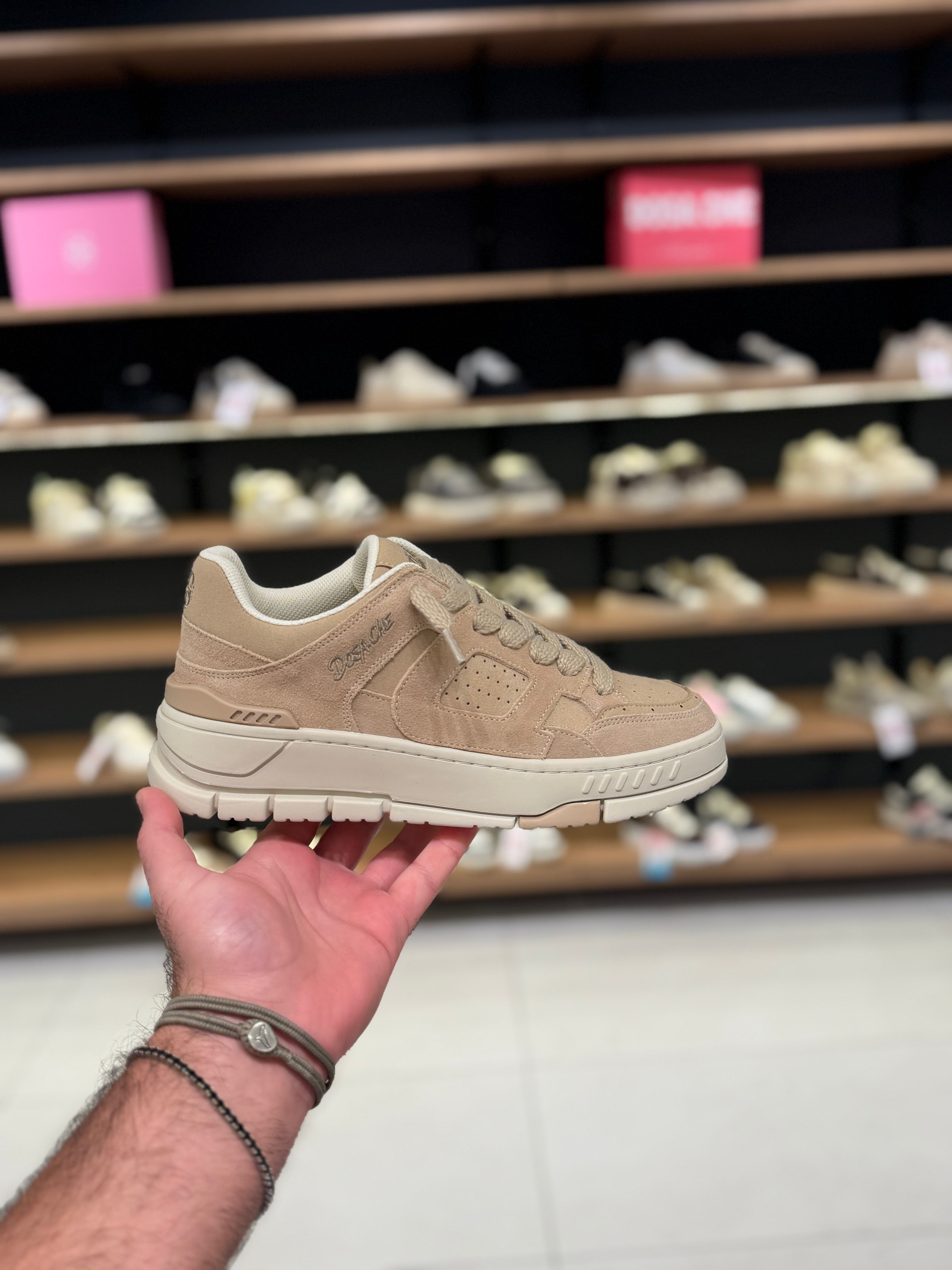 סניקרס דוסה D - בז | Branded shoes bymrcrazyshoes