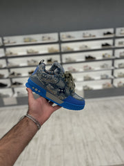 Louis Vuitton LV Trainer – שילוב של ג'ינס ויוקרה מנצנצת
