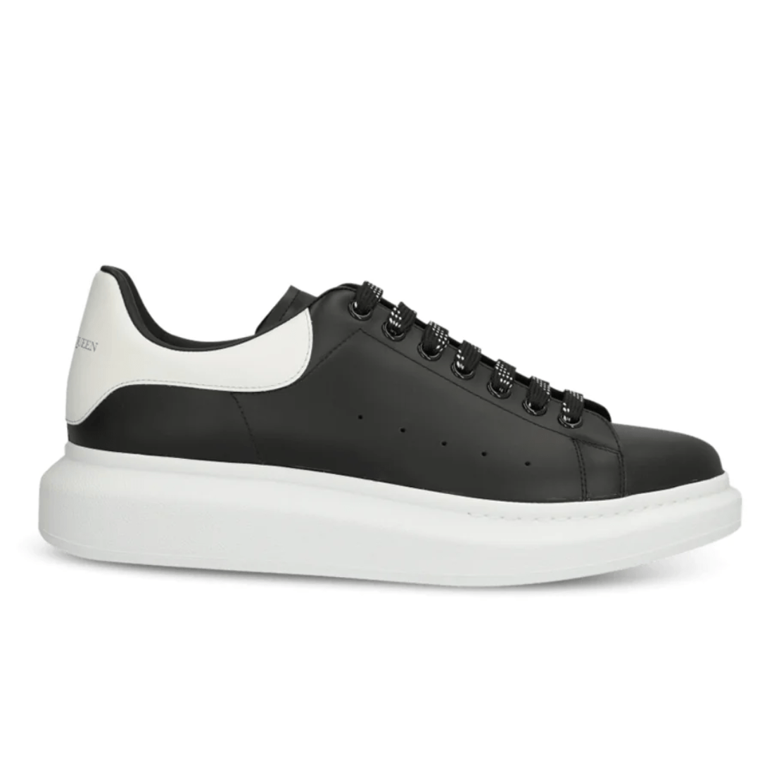 אלכסנדר מקווין - שחור ולבן | Branded shoes bymrcrazyshoes