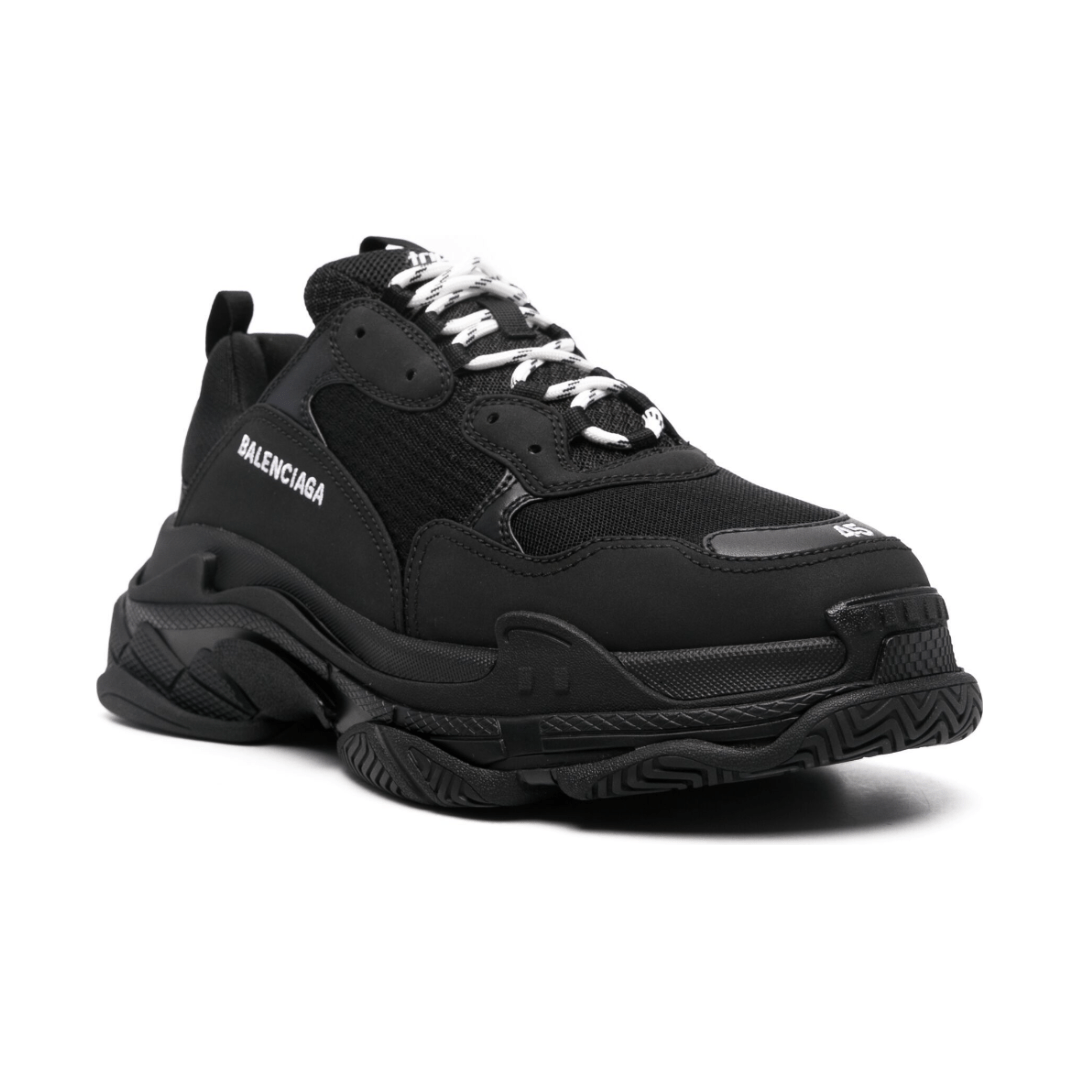 באלנסיאגה טריפל s - שחורה עם שרוכים לבנים | Branded shoes bymrcrazyshoes