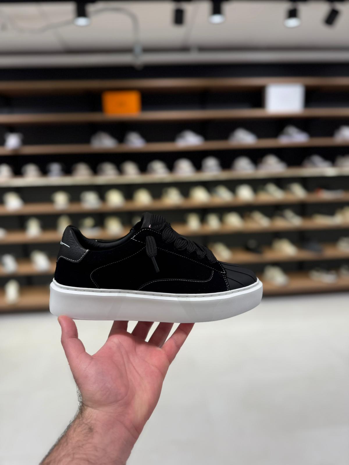 סניקרס דוסה M - שחור זמש ועור | Branded shoes bymrcrazyshoes