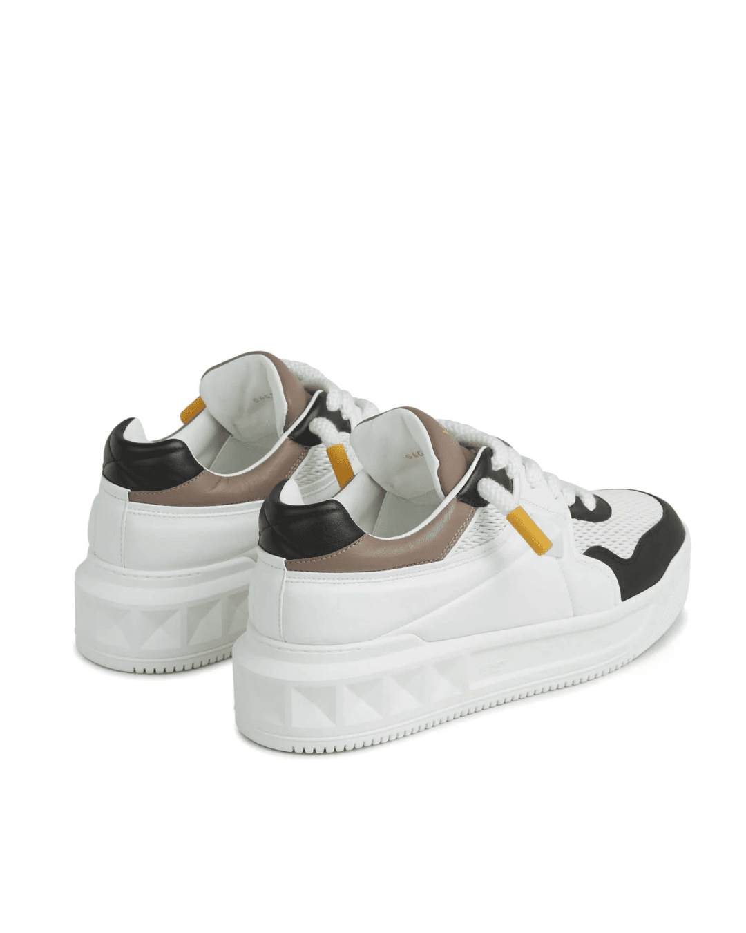 ולנטינו סניקרס - לבן עם שחור וחום | Branded shoes bymrcrazyshoes