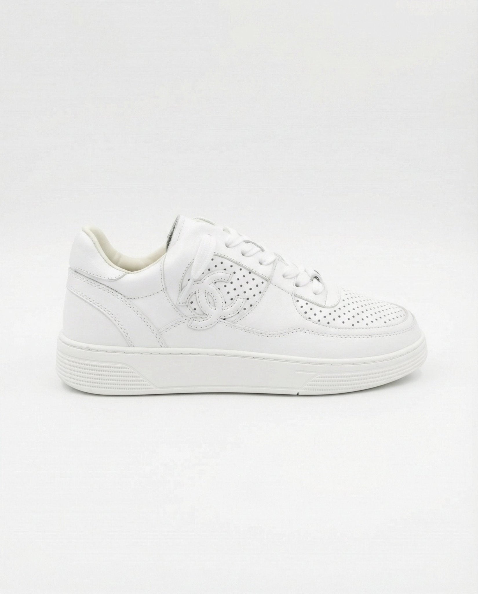 שאנל סניקרס - לבן מלא | Branded shoes bymrcrazyshoes