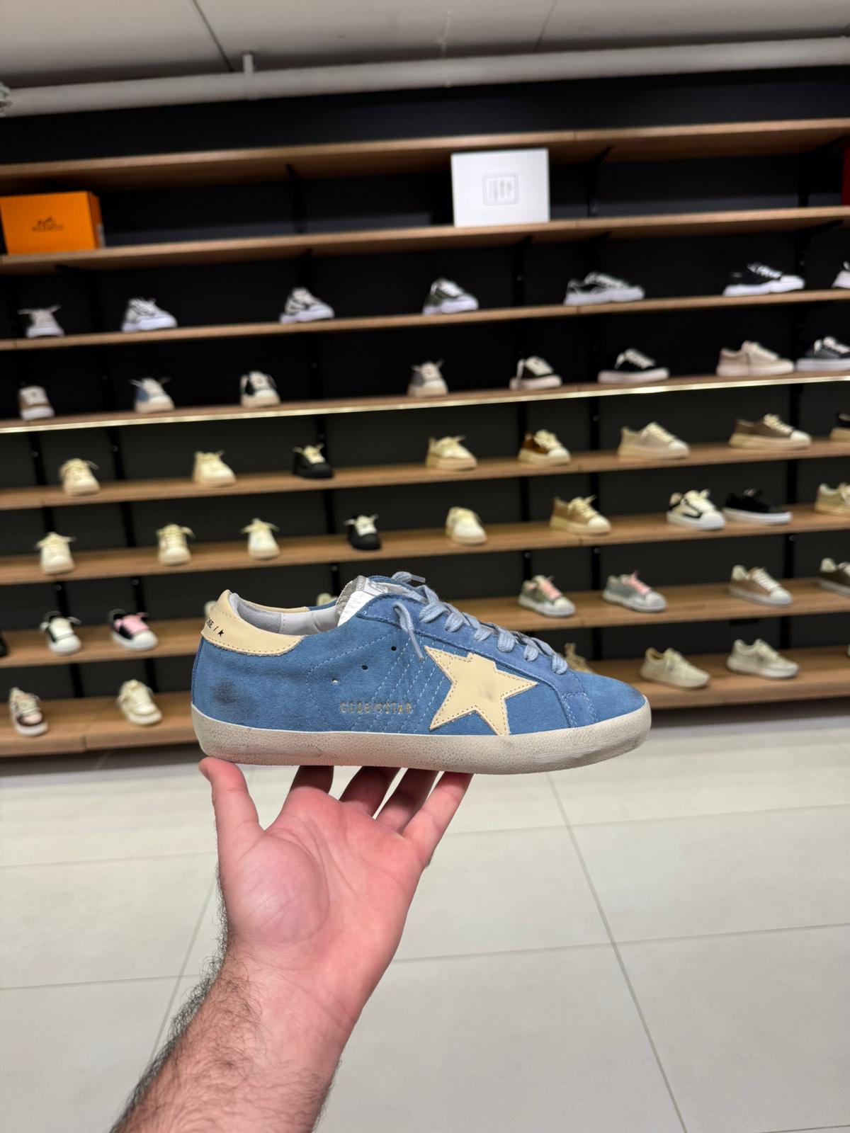 גולדן גוס - סופרסטאר תכלת זמש ולבן | Branded shoes bymrcrazyshoes