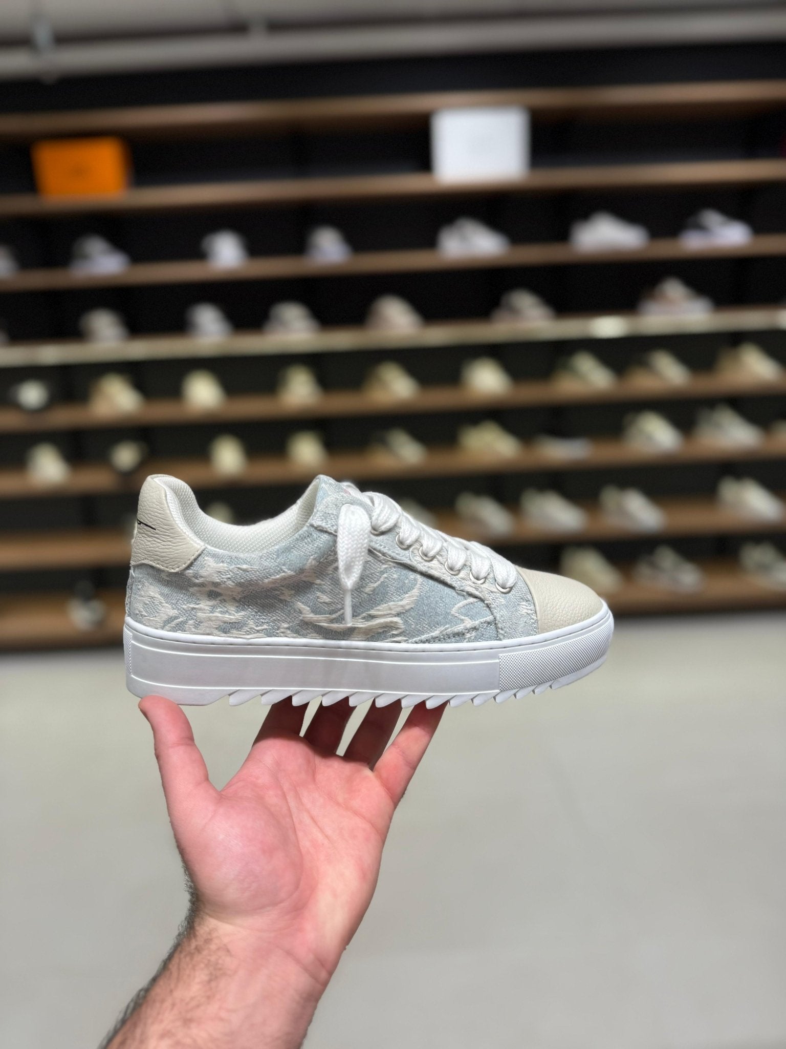 סניקרס דוסה - גינס אפור | Branded shoes bymrcrazyshoes