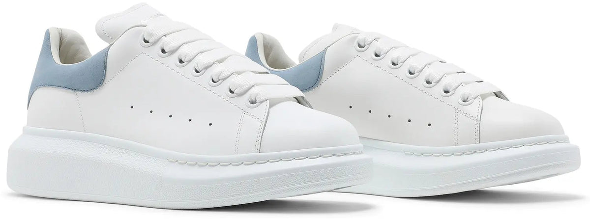 אלכסנדר מקווין - לבן עם עקב תכלת זמש | Branded shoes bymrcrazyshoes