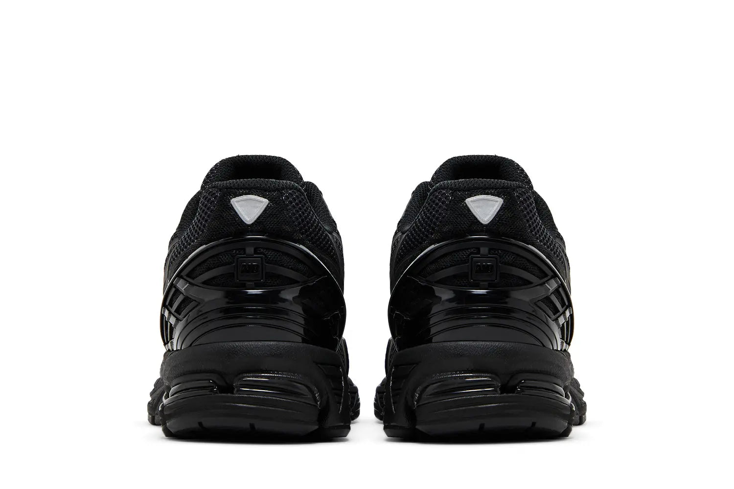 ניו באלנס R1906-טריפל בלאק | Branded shoes bymrcrazyshoes