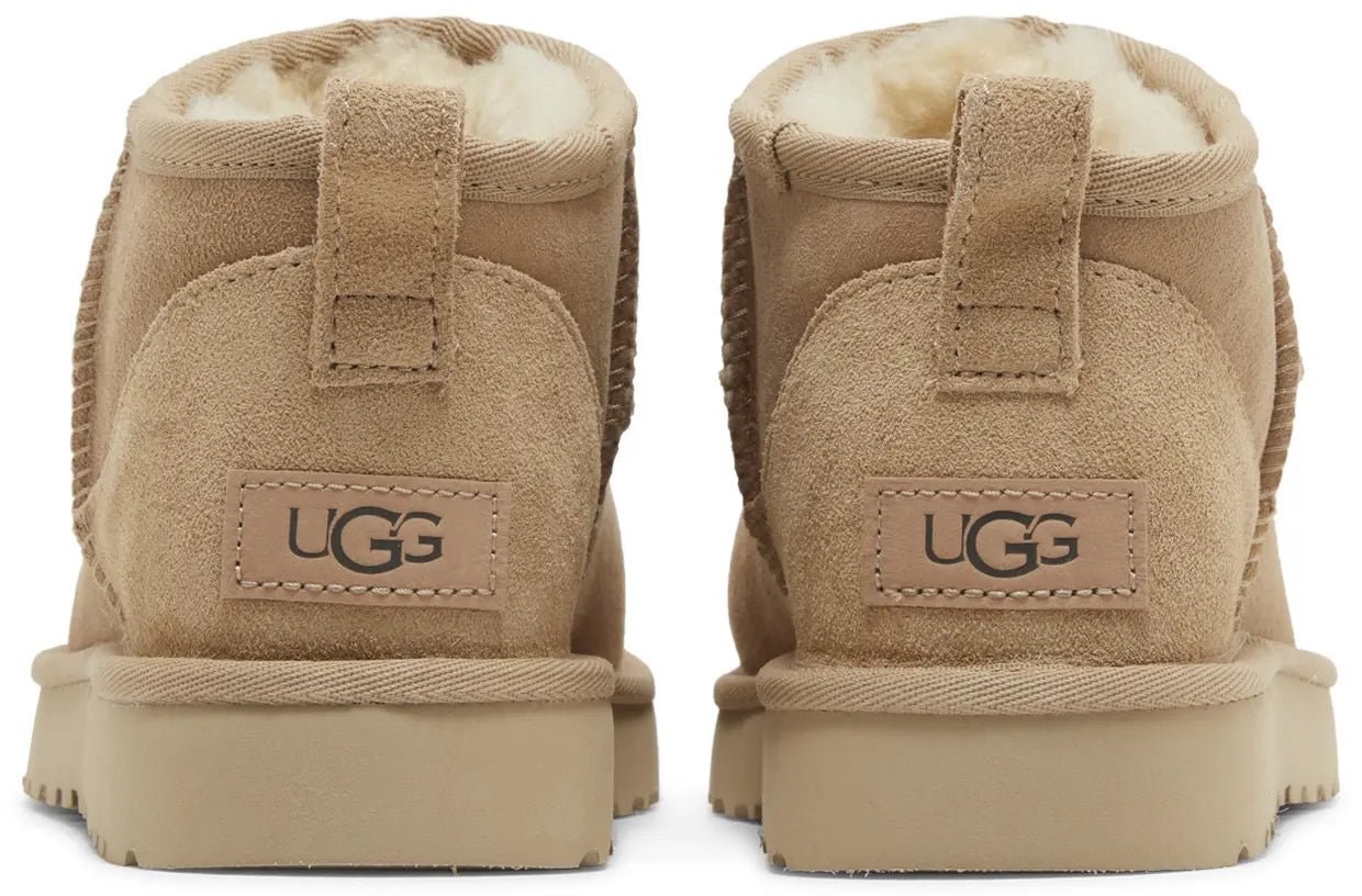 UGG - מגף בז בהיר | Branded shoes bymrcrazyshoes