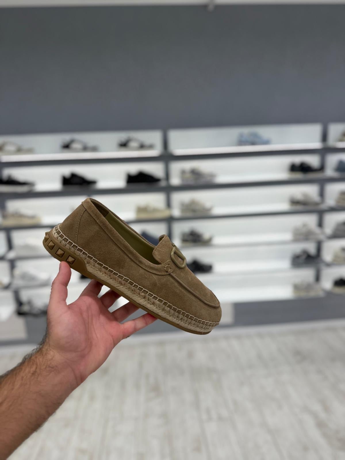 ולנטינו - מוקסין חום בהיר | Branded shoes bymrcrazyshoes